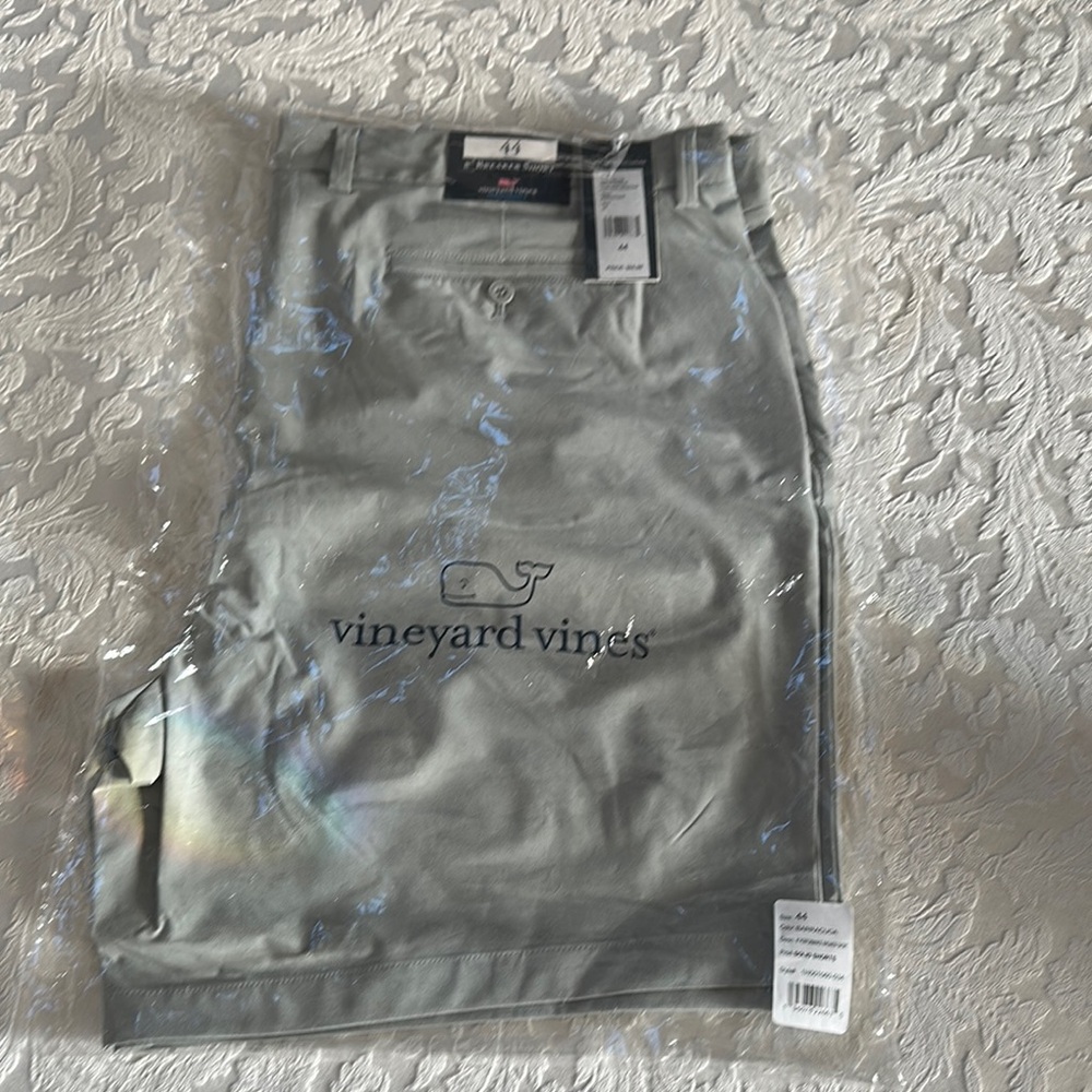 Vineyard Vines New Men’s Gray Shorts